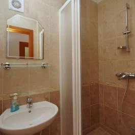 Várfürdő Panzió Gyula - Szobák