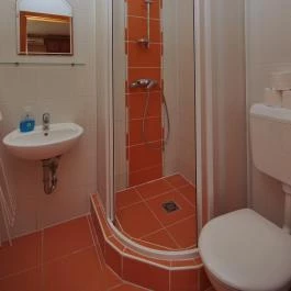 Várfürdő Panzió Gyula - Szobák