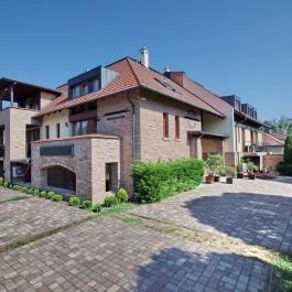 Várfürdő Panzió Gyula - Külső kép