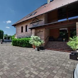 Várfürdő Panzió Gyula - Külső kép