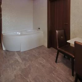 Várfürdő Panzió Gyula - Szobák