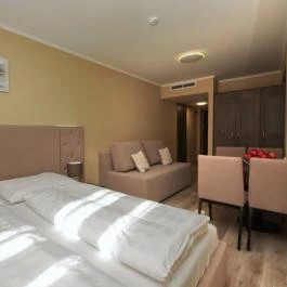 Várfürdő Panzió Gyula - Szobák