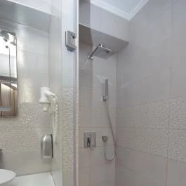 Várfürdő Panzió Gyula - Szobák