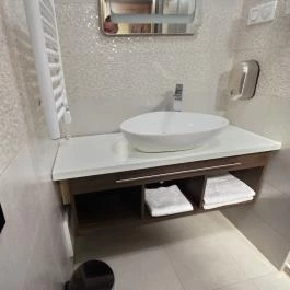 Várfürdő Panzió Gyula - Szobák