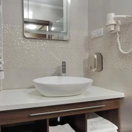 Várfürdő Panzió Gyula - Szobák