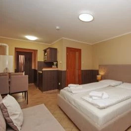 Várfürdő Panzió Gyula - Szobák