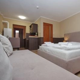 Várfürdő Panzió Gyula - Szobák