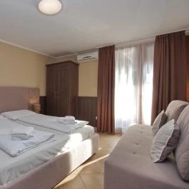 Várfürdő Panzió Gyula - Szobák