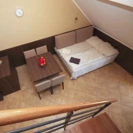 Várfürdő Panzió Gyula - Szobák