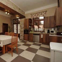 Villa Rusztika Gyula - Vendéglátás