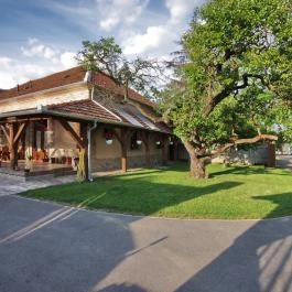 Villa Rusztika Gyula - Medence/kert