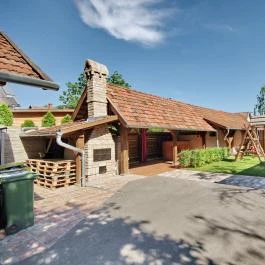 Villa Rusztika Gyula - Medence/kert