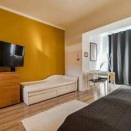 Villa Viola Gyula - Egyéb