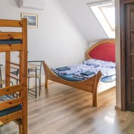 Gyulavezér-Csobánci Pihenő Vendégház Gyulakeszi - Szobák