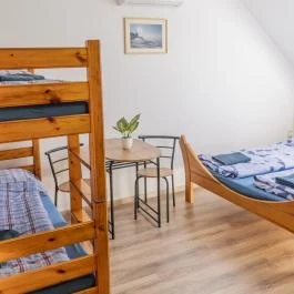 Gyulavezér-Csobánci Pihenő Vendégház Gyulakeszi - Szobák