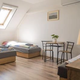 Gyulavezér-Csobánci Pihenő Vendégház Gyulakeszi - Szobák