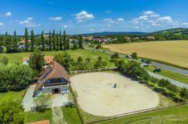 Gyulavezér Lovasbirodalma Panzió Gyulakeszi