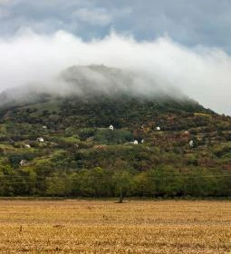 Gyulavezér Lovasbirodalma Panzió 