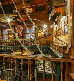 Nelson Pub Étterem & Cukrászda