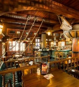 Nelson Pub Étterem & Cukrászda