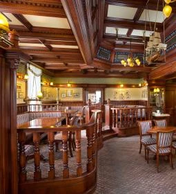 Nelson Pub Étterem & Cukrászda