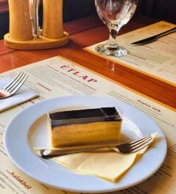 Nelson Pub Étterem & Cukrászda