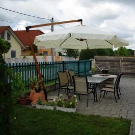 Ábel Apartman Hajdúszoboszló - Medence/kert