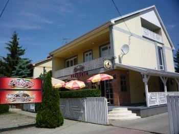 Clock Café Pizzéria & Panzió Hajdúszoboszló