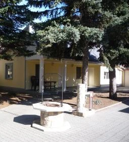 Clock Café Pizzéria & Panzió