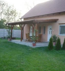 Eszter Apartmanház
