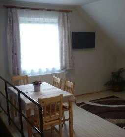 Eszter Apartmanház