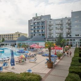 Silver Hotel Hajdúszoboszló - Medence/kert