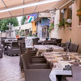 Hotel Zenubia Hajdúszoboszló - Medence/kert