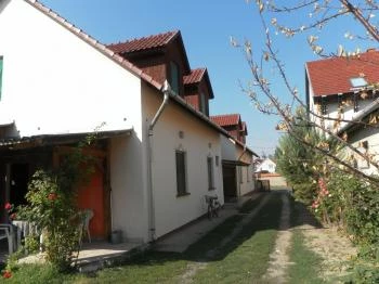 Idill Vendégház Hajdúszoboszló Idill Vendégház Hajdúszoboszló