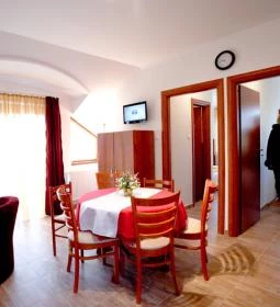 Júlia Apartmanok - Arany János utca