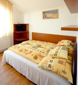 Júlia Apartmanok - Arany János utca