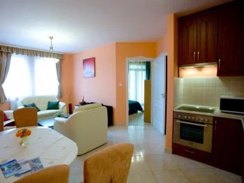 Júlia Apartmanok - Bethlen utca Hajdúszoboszló Júlia Apartmanok - Bethlen utca Hajdúszoboszló