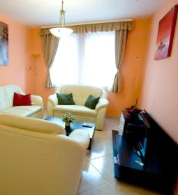 Júlia Apartmanok - Bethlen utca