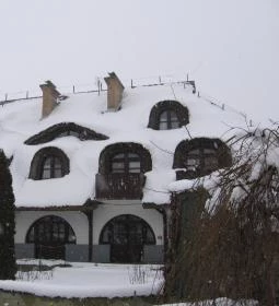 Laci Betyár Fogadó