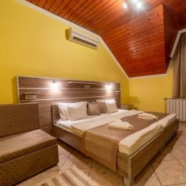 Márvány Panzió Hajdúszoboszló - Szobák