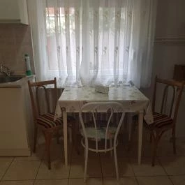 Muskátli Apartmanház 4 Hajdúszoboszló - Vendéglátás