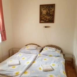 Muskátli Apartmanház 4 Hajdúszoboszló - Szobák