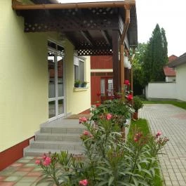 Tar Lak Vendégház Hajdúszoboszló - Medence/kert