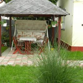 Tar Lak Vendégház Hajdúszoboszló - Medence/kert