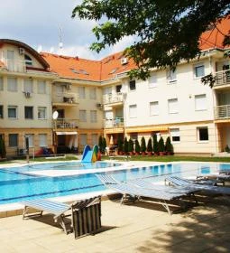 Zöld Béka Wellness Apartmanok
