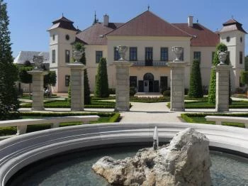 Hajósi Barokk Kastély Hajós