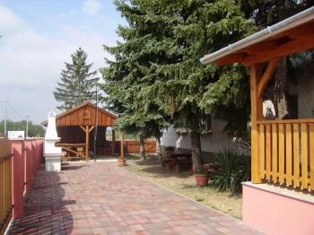 Ezüstfenyő Turistaszálló Halimba