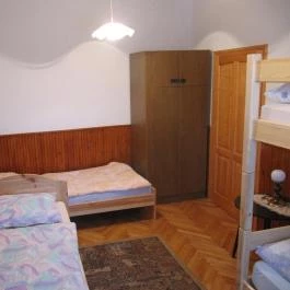 Ezüstfenyő Turistaszálló Halimba - Szobák