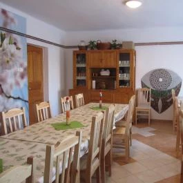 Ezüstfenyő Turistaszálló Halimba - Vendéglátás