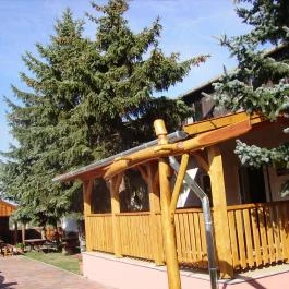 Ezüstfenyő Turistaszálló Halimba - Külső kép